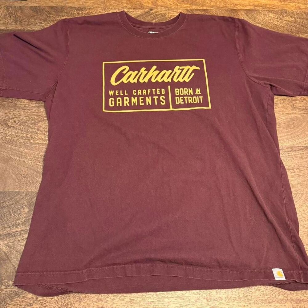 Carhartt Men's Burgundy and Red T-shirt